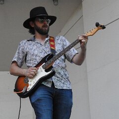 Steve Cook - lead guitar, vocals